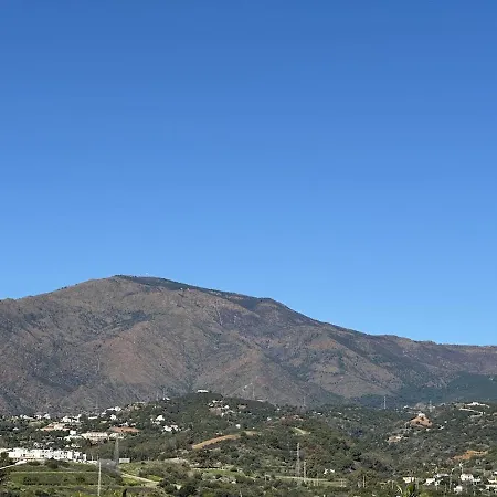 Astro Renovated & Seaview Apartament Estepona