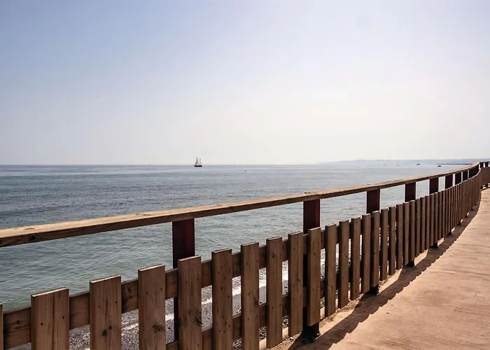 Astro Renovated & Seaview Lejlighed