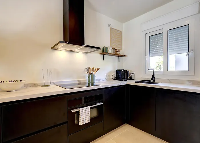 Lejlighed Astro Renovated & Seaview