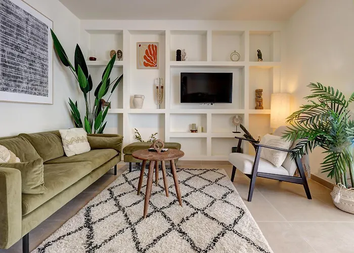 Astro Renovated & Seaview