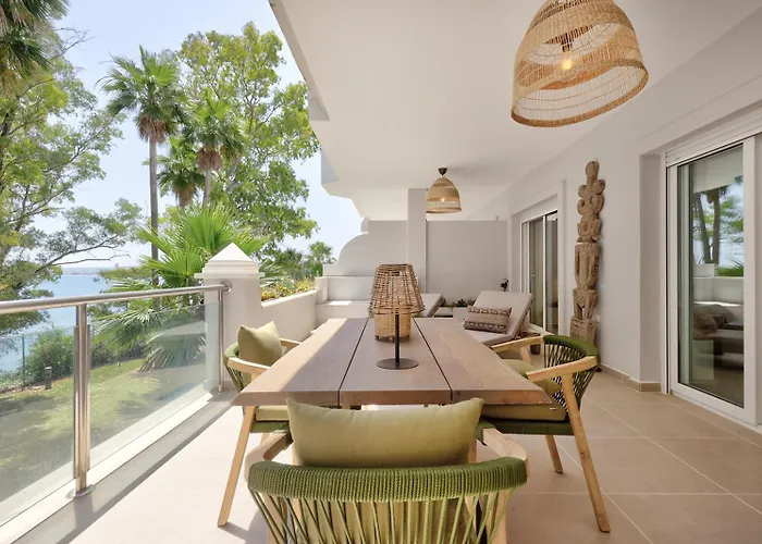 Astro Renovated & Seaview *