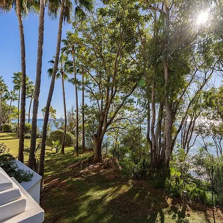Astro Renovated & Seaview Apartment