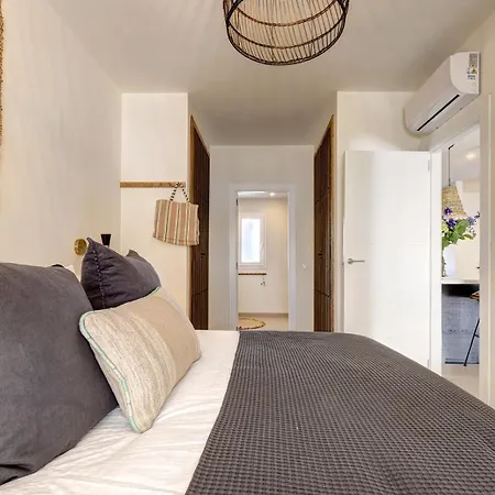 Astro Renovated & Seaview Daire *