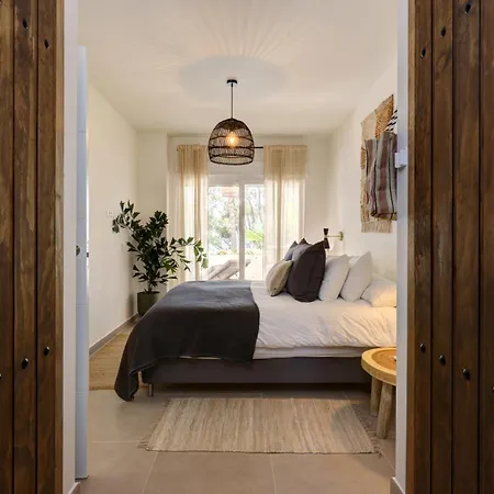 Astro Renovated & Seaview Appartamento