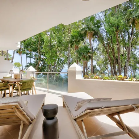 Апартаменты Astro Renovated & Seaview