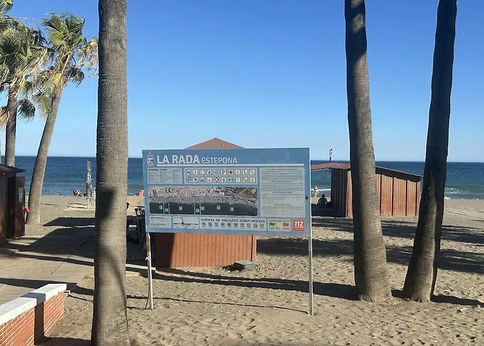 公寓 Astro Renovated & Seaview 埃斯特波纳