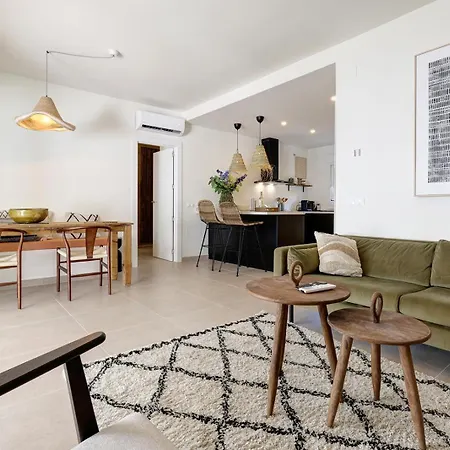 Daire Astro Renovated & Seaview *