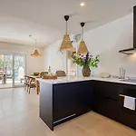 Astro Renovated & Seaview * Estepona