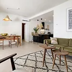 Apartment Astro Renovated & Seaview *