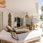 Apartment Astro Renovated & Seaview *